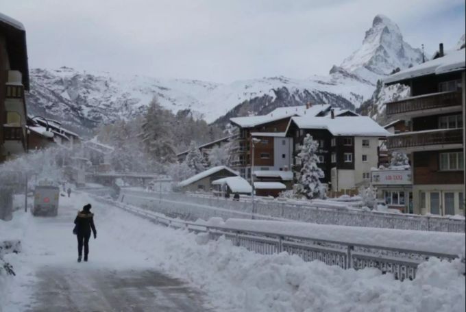 Schnee im Zermatt. schnee