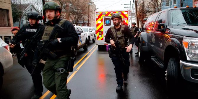 Mehrere Tote bei Schusswechsel in New Jersey