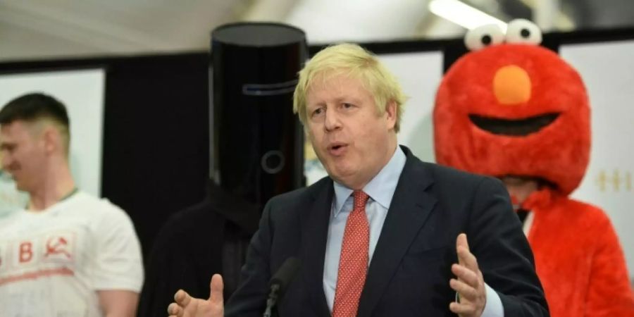 Boris Johnson bei der Auszählung in seinem Wahlkreis