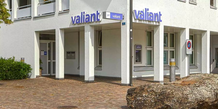 valiant bank