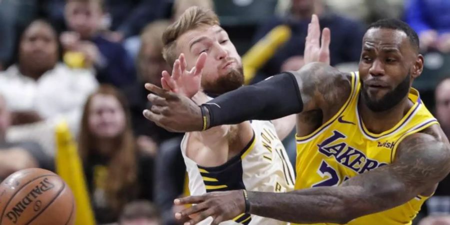 Lakers-Superstar LeBron James konnte sein Team gegen die Indiana Pacers nicht zum Sieg führen. Foto: Michael Conroy/AP/dpa