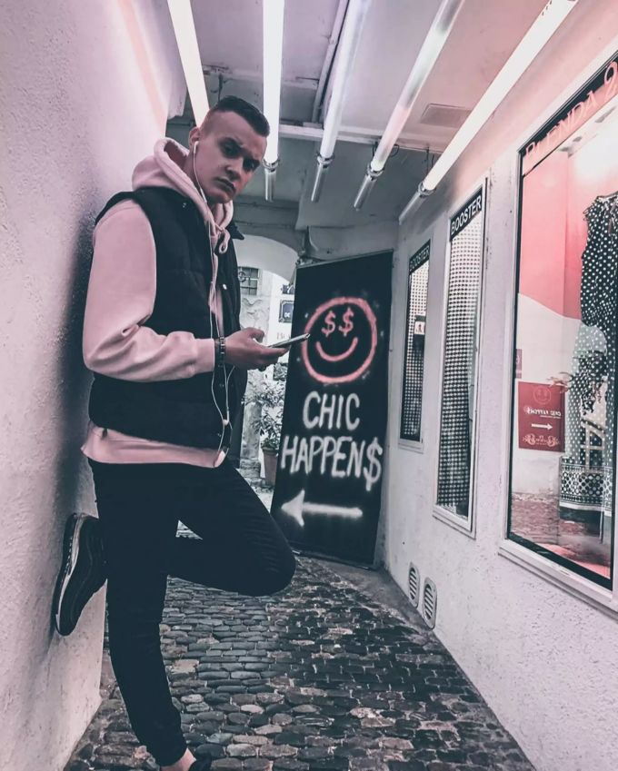 Dominic Gleichweit (19), aus Chur GR. Dominic Gleichweit, Influencer