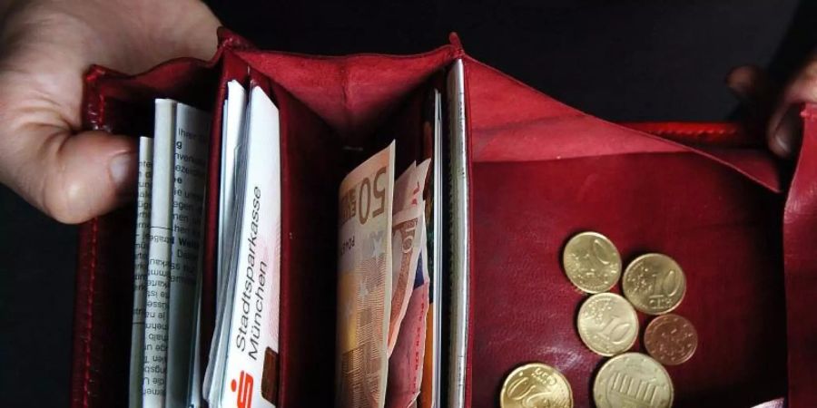 Wird bald mehr im Portemonnaie sein? Spitzenvertreter von Union und SPD konnten sich beim Streitthema Grundrente wieder nicht einigen. Foto: Andreas Gebert/dpa