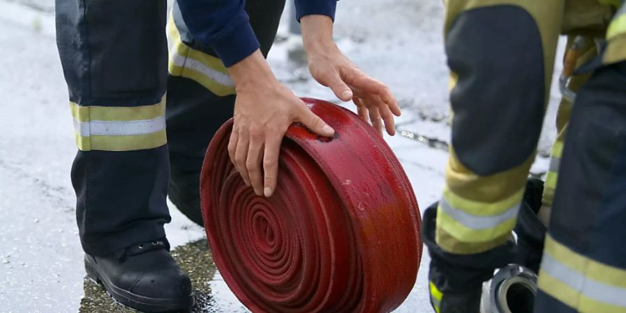 Die Feuerwehr musste am frühen Abend zu einem Brand in einer Wohnung nahe der Altstadt von Locarno ausrücken. (Symbolbild)