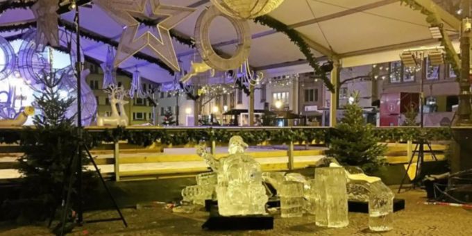 Teile der heruntergestürzten Eisskulptur verletzten das Kind tödlich. luxemburg