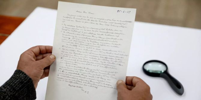 Albert Einstein letter will go up for auction in Jerusalem