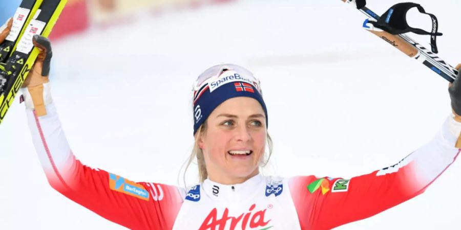 Therese Johaug jubelt.