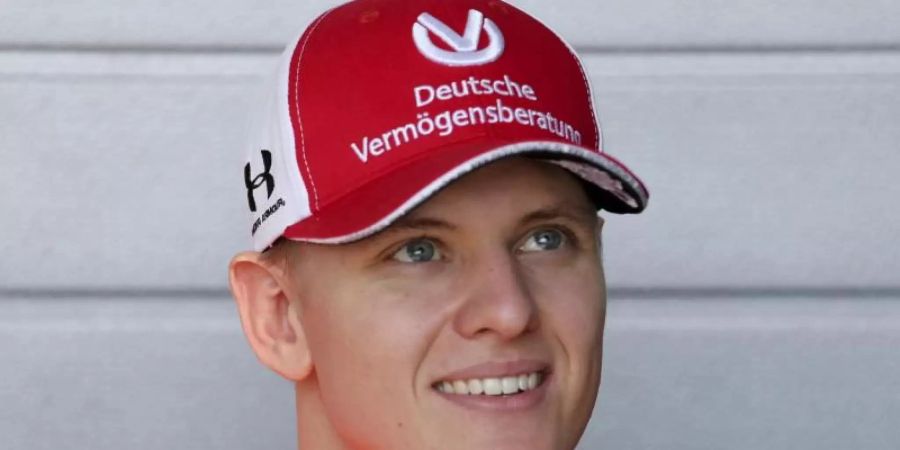 Ruschte beim Finale der Formel 2 im Sprintrennen auf Rang neun: Mick Schumacher. Foto: Kamran Jebreili/AP/dpa