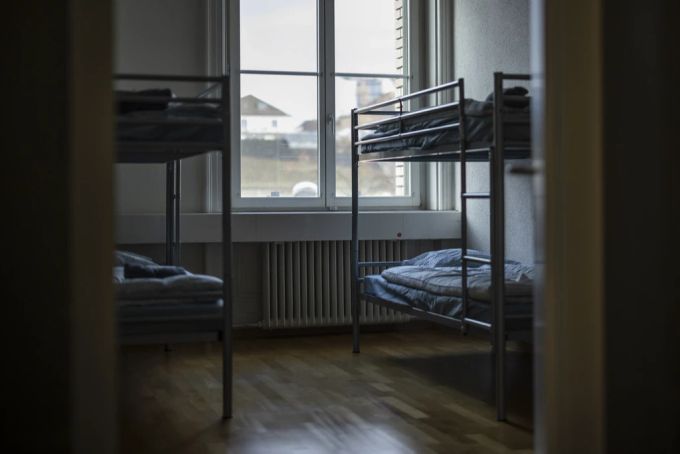 20230727_Burg zeigt sich überfordert bei der Integration und Unterbringung von Asylsuchenden. (Symbolbild) Kaserne Zürich Stockbetten