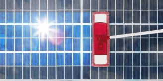 Maximaler Ertrag - Diese Putzmittel eignen sich für Solaranlagen Maximaler Ertrag - Diese Putzmittel eignen sich für Solaranlagen