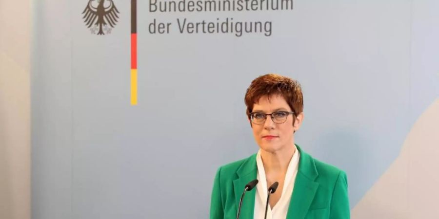 Bundesverteidigungsministerin Annegret Kramp-Karrenbauer (CDU). Foto: Sebastian Wilke/Bundeswehr/dpa