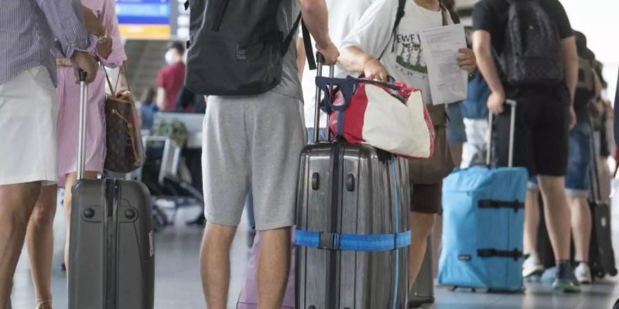 Laut Kabinettsbeschluss soll bei Insolvenz eines Reiseveranstalters die Rückerstattung an Urlauber durch Fonds gedeckt werden. Foto: Frank Rumpenhorst/dpa