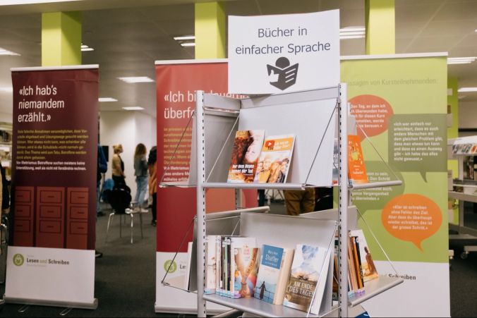 Ein Drittel aller Bürgerinnen und Bürger haben Mühe, komplexe politische Texte zu verstehen.
