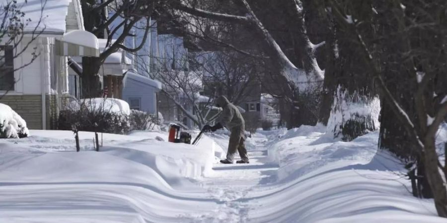 Im US-Bundesstaat Michigan hat ein Wintersturm mehrere Zentimeter Neuschnee gebracht. Foto: Don Campbell/The Herald-Palladium/AP/dpa