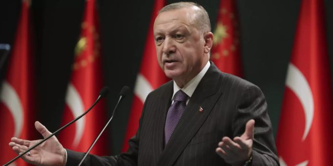 Recep Tayyip Erdogan hat für Silvester und Neujahr eine Ausgangsbeschränkung angekündigt. Virus Outbreak Turkey