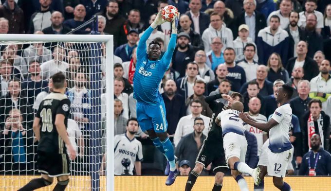 Überflieger André Onana ist international heiss begehrt. Jasper Cillessen könnte ihn bei Ajax ersetzen. André Onana Jasper Cillessen