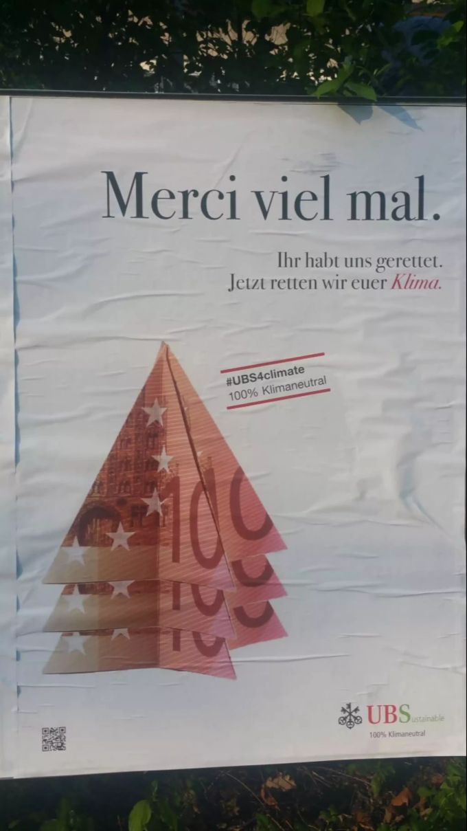 Diese Fake-Plakat der UBS haben Aktivisten aufgestellt. UBS Plakat
