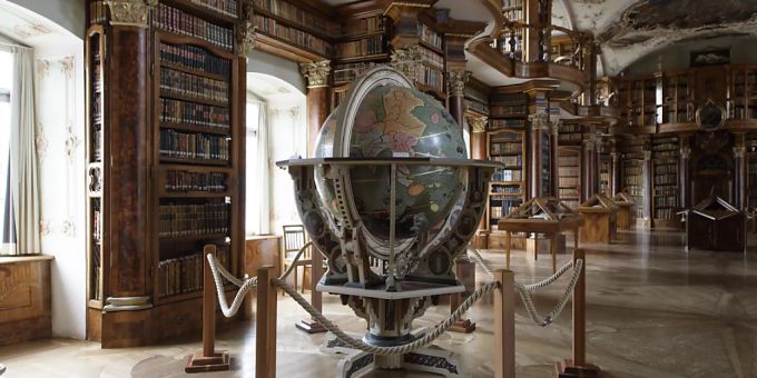 Die St. Galler Stiftsbibliothek ist Teil des Unesco-Weltkulturerbes. Stiftsbibliothek St. Gallen