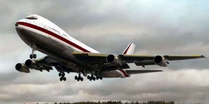 Eine Boeing 747 im Abflug.