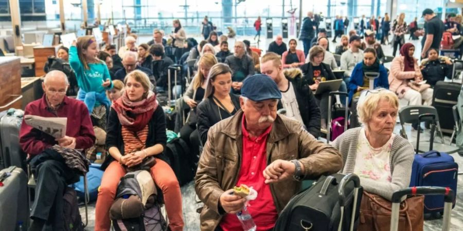 Gestrandete Passagiere in Oslo