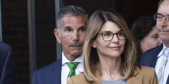 Lori Loughlin könnte zu 40 Jahren Haft verurteilt werden. Lori Loughlin