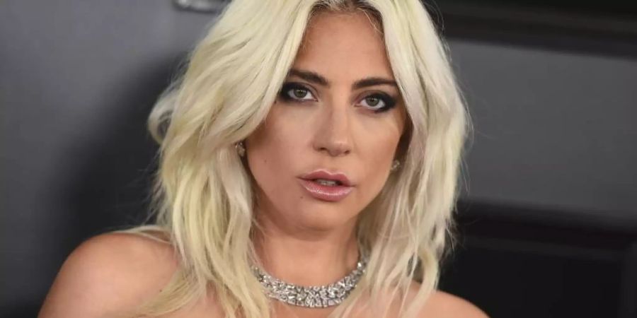 Bei den Grammys hat Lady Gaga nicht mehr ihren Verlobungsring getragen. Foto: Jordan Strauss/Invision/AP