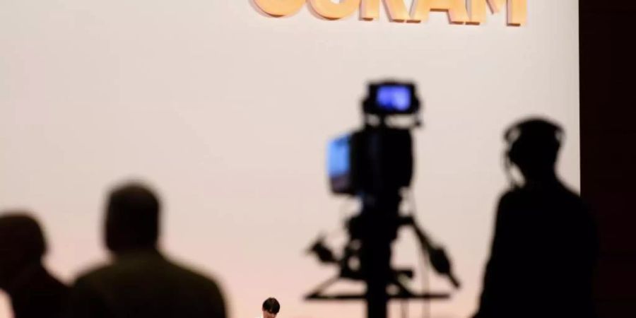 Osram-Chef Olaf Berlien sieht die Absatzprognosen der Autoindustrie skeptisch. Foto: Matthias Balk