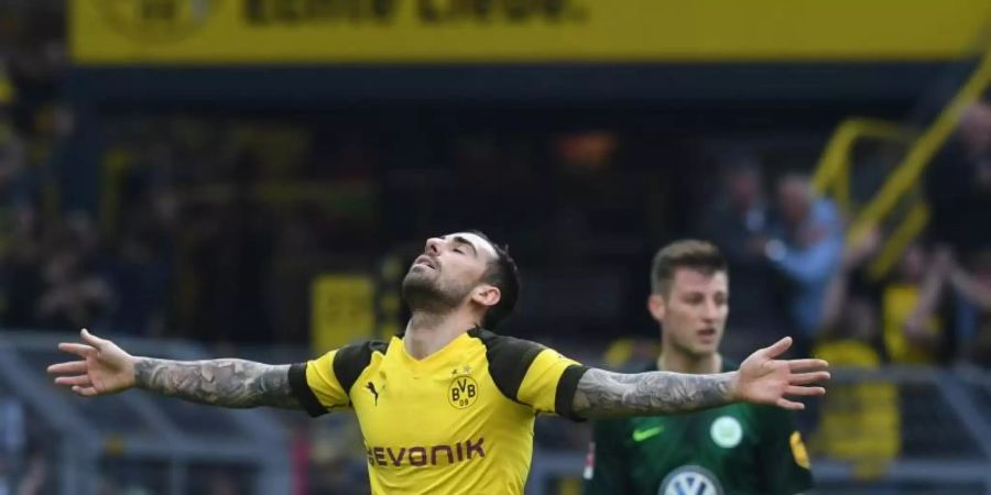 Ob BVB-Stürmer Paco Alcácer am Samstag gegen den FC Bayern spielen kann, ist fraglich. Foto: Ina Fassbender
