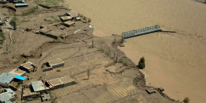 Hochwassergefahr - Iran ordnet Evakuierung von sechs Städten an