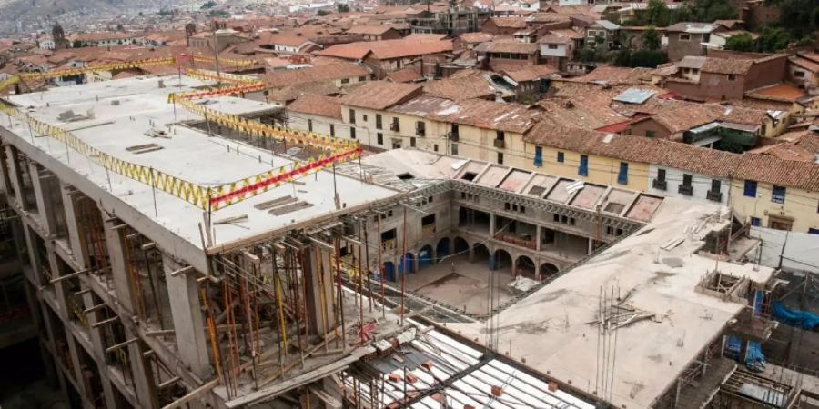 Baustelle des Luxushotels in Cusco