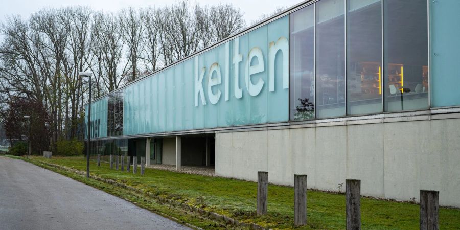 Am Dienstag stahlen Unbekannte einen mehr als 2000 Jahre alten Goldschatz aus der Keltenzeit aus dem Kelten Römer Museum in Manching.