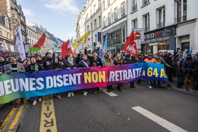 Auch junge Franzosen protestieren gegen die geplante Rentenaltererhöhung. Paris
