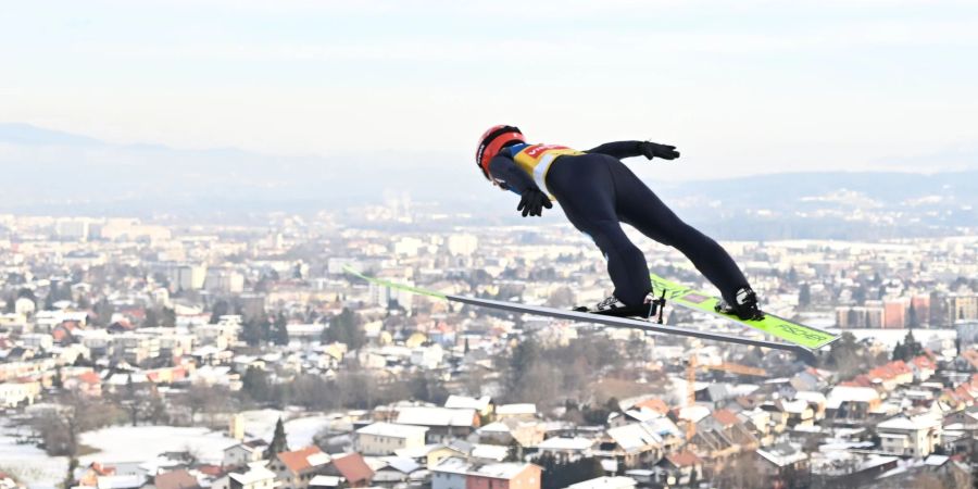 Skispringerin Katharina Althaus kam beim Weltcup in Villach nur auf Rang neun.