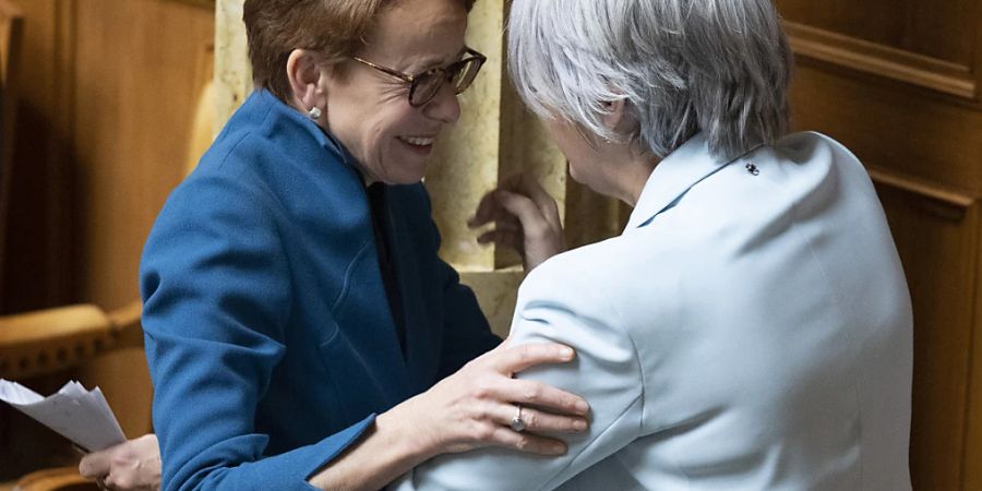 Eva Herzog (links) wäre lieber Bundesrätin geworden. Nun erbt sie von der siegreichen Elisabeth Baume-Schneider (rechts) das 1. Vizepräsidium im Ständerat. Das bedeutet, dass die Baslerin die kleine Kammer im Jahr 2024 präsidieren wird. (Archivbild)