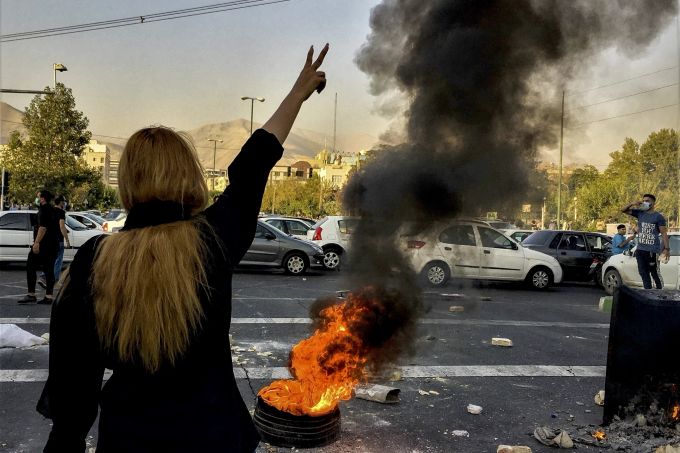 Der Iran reagiert scharf auf die anhaltenden Proteste – vielen Teilnehmern droht die Hinrichtung. Iran Hinrichtung Proteste