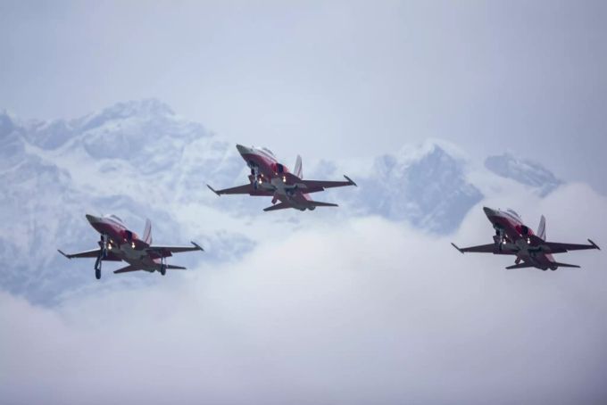 Die Schweizer Kunstflugstaffel Patrouille Suisse im Einsatz. patrouille suisse luftwaffe