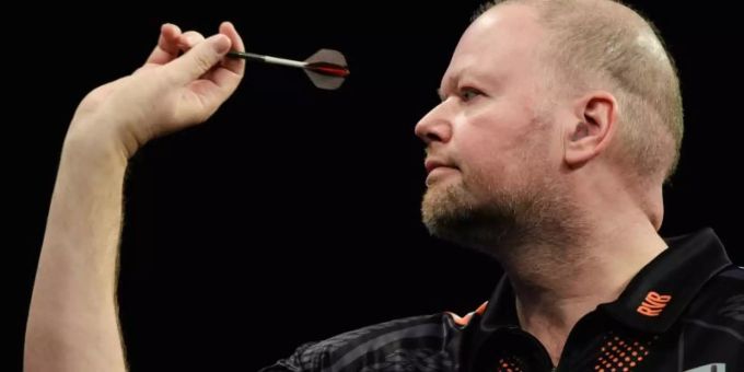 Darts-Ass Raymond van Barneveld hat sein ersten Ranglisten-Titel seit 2013 gewonnen. Foto: Gregor Fischer/dpa Darts-Ass Raymond van Barneveld hat sein ersten Ranglisten-Titel seit 2013 gewonnen. Foto: Gregor Fischer/dpa