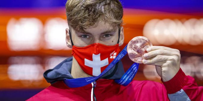 Roman Mityukov holt sich in Budapest die dritte Schweizer Medaille in drei Tagen. em mityukov