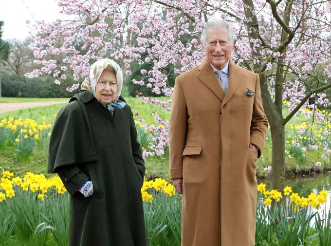 Königin Elisabeth II. und Prinz Charles. Britische Königin