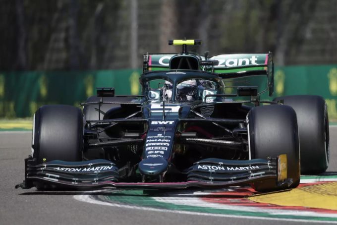 Auch im Aston Martin reissen die Probleme von Sebastian Vettel nicht ab. Aston Martin F1 Team