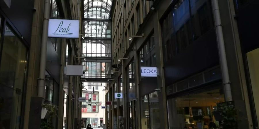 In vielen Geschäften sind die Lichter aus - wie hier in München