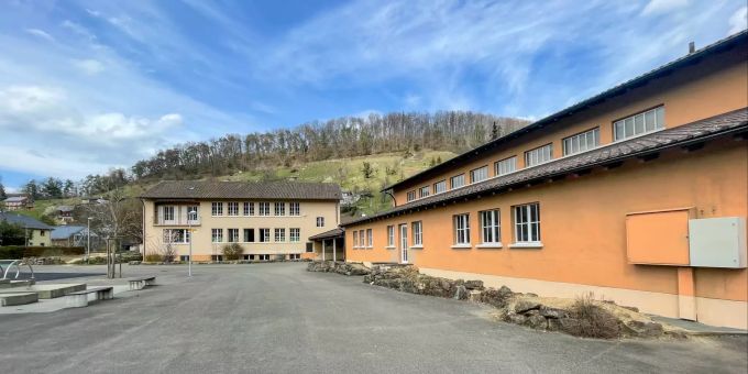 Schulgebäude in Ziefen. Schulgebäude in Ziefen.