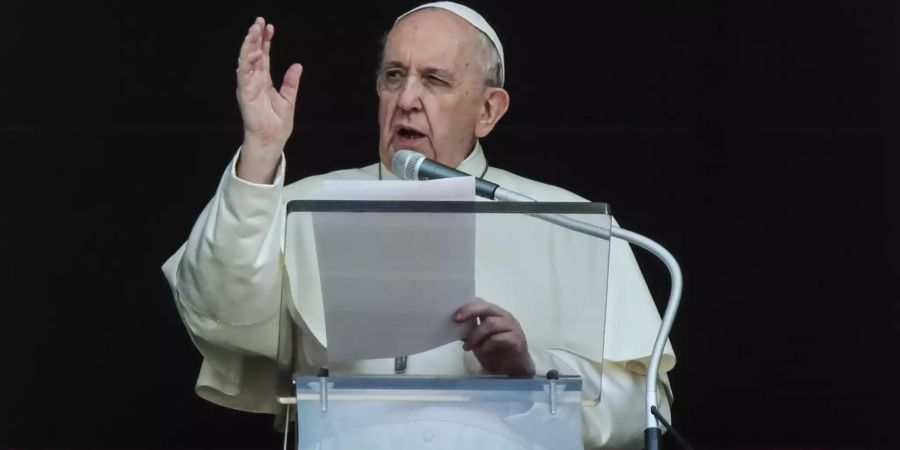 Papst Franziskus spricht Regina Caeli Gebet