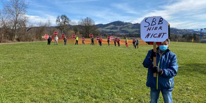 In Bubikon wehren sich die Menschen gegen eine Abstell- und Serviceanlage. Bubikon