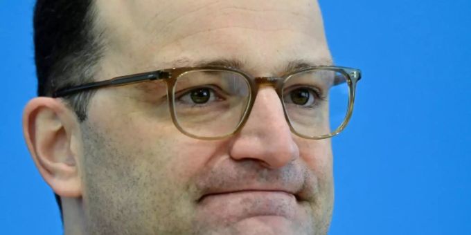Spahn dämpft Erwartungen an Impfangebot für alle im Juni Spahn dämpft Erwartungen an Impfangebot für alle im Juni