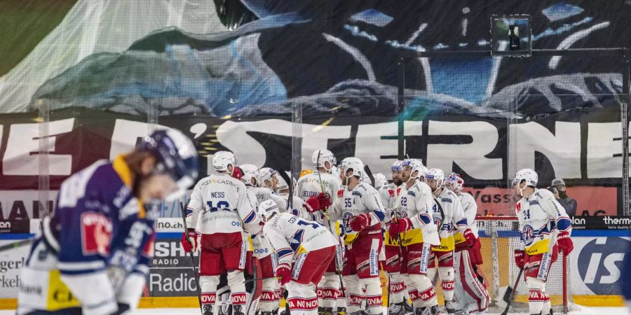 EISHOCKEY, HOCKEY SUR GLACE, NATIONAL LEAGUE, MEISTERSCHAFT, PLAYOFF , 1/4 FINAL, SAISON 2020/21, EVZ, EV ZUG, RAPPERSWIL JONA LAKERS, RAPPERSWIL JONA, LAKERS, SCRJ. SCRJ LAKERS,