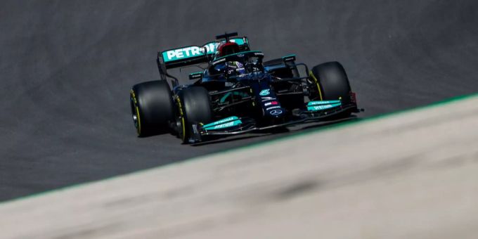 Mercedes dominieren - Bottas vermasselt Hamilton 100. Pole Position!