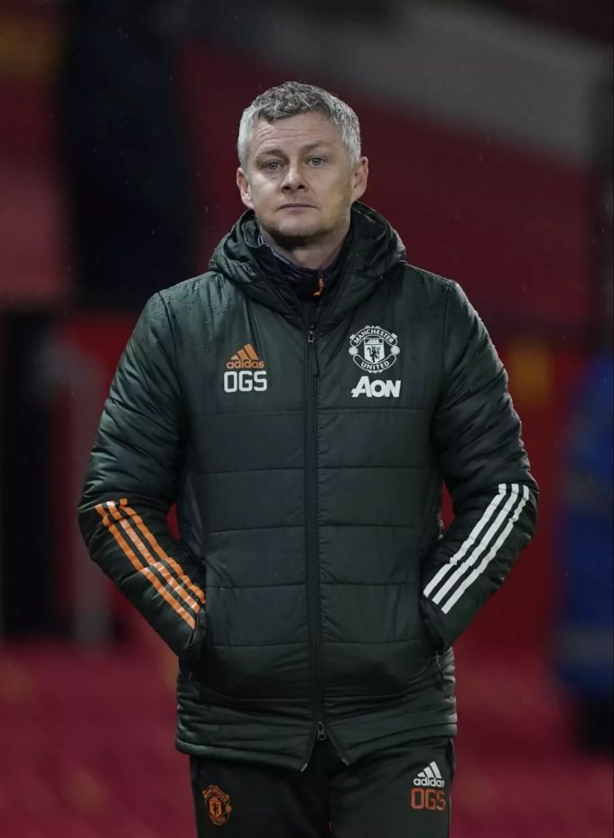 Er habe den Körper eines 24-Jährigen sagt Chef-Trainer Ole Gunnar Solskjaer (47). Edinson Cavani