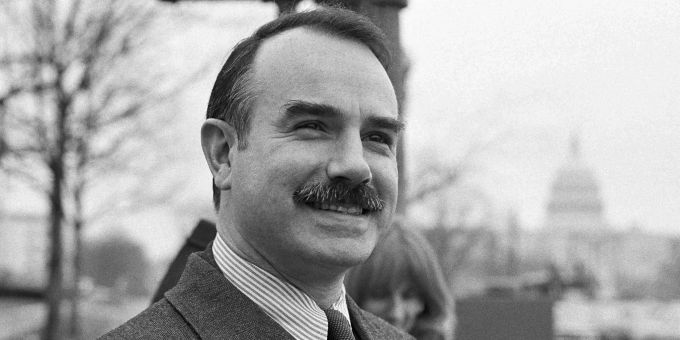 Auf dem Foto vom 16. Januar 1973 ist die Watergate-Persönlichkeit G. Gordon Liddy während einer Pause in seinem Prozess in Washington zu sehen Obit Liddy