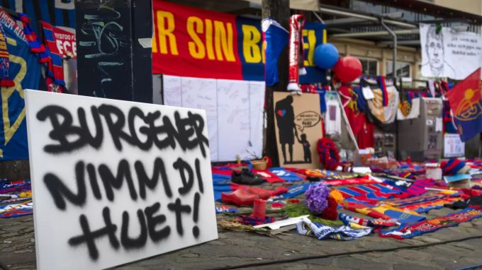 Am Rheinknie ist der Unmut gegen Club-Boss Burgener gross. FC Basel